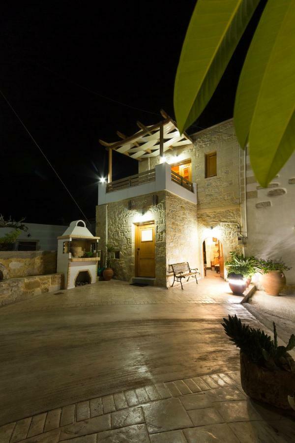 Villa Argyro Azoyiras Exterior photo